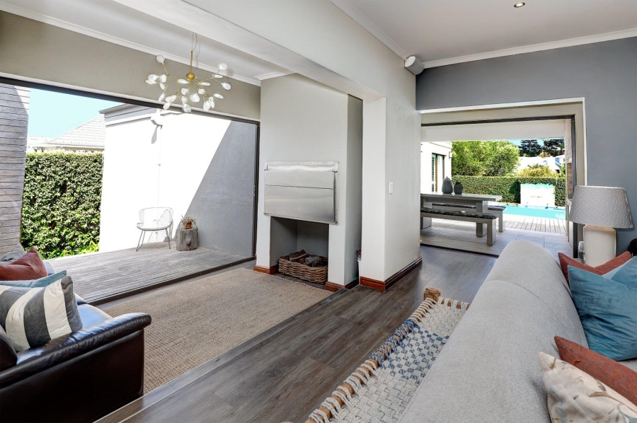 5 Bedroom Property for Sale in Van Riebeeckshof Western Cape